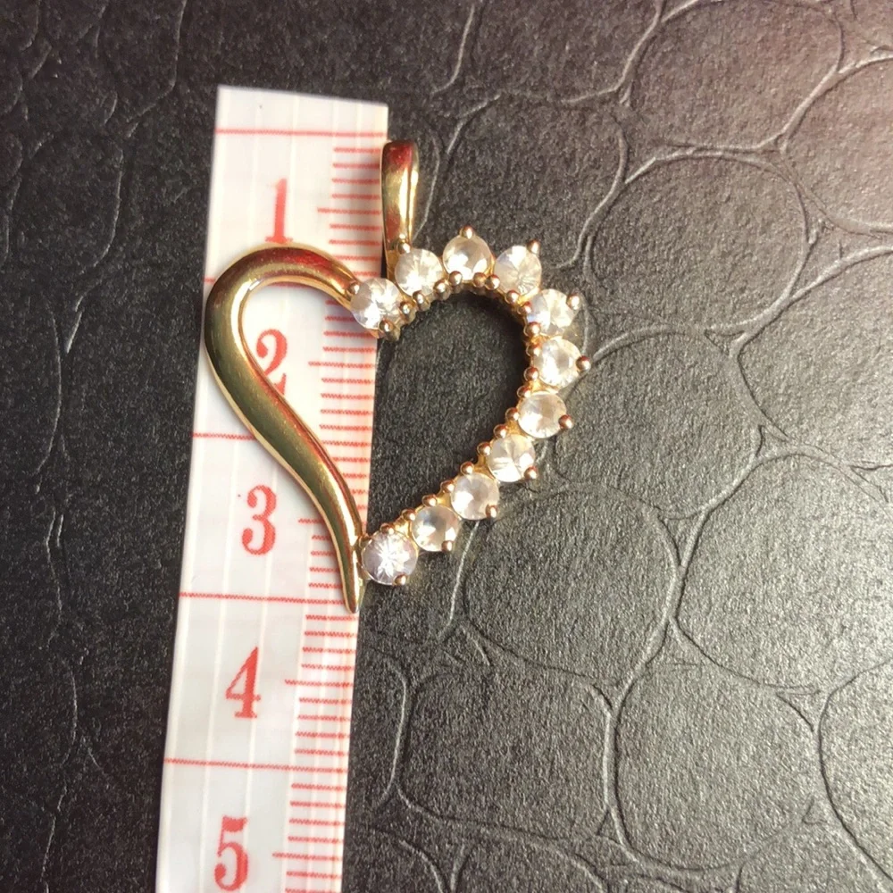 Flash sale🌺🌼Beautiful 14k gold white sapphire heart pendant - Picture 3 of 6